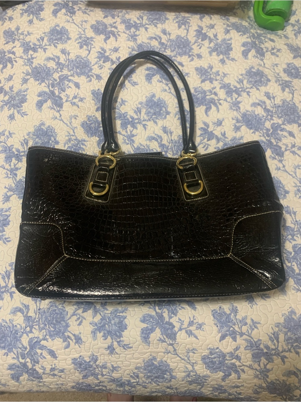 Source Unknown Black Croc-Embossed Tote with Gold Hardware & 3 storage pouches